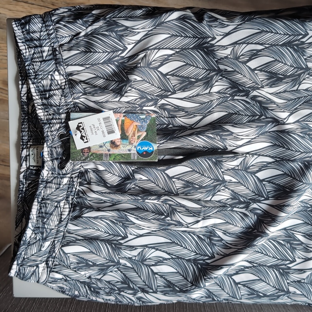 NWT Kavu Ixtapa Ink Leaf XS Quick Dry Skirt